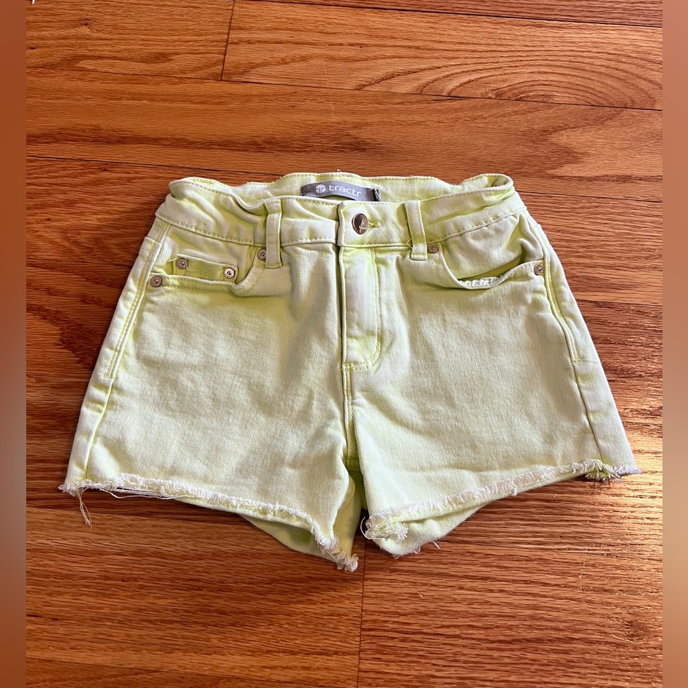 GIRLS size 7 Tractr faded, yellow ram denim shorts